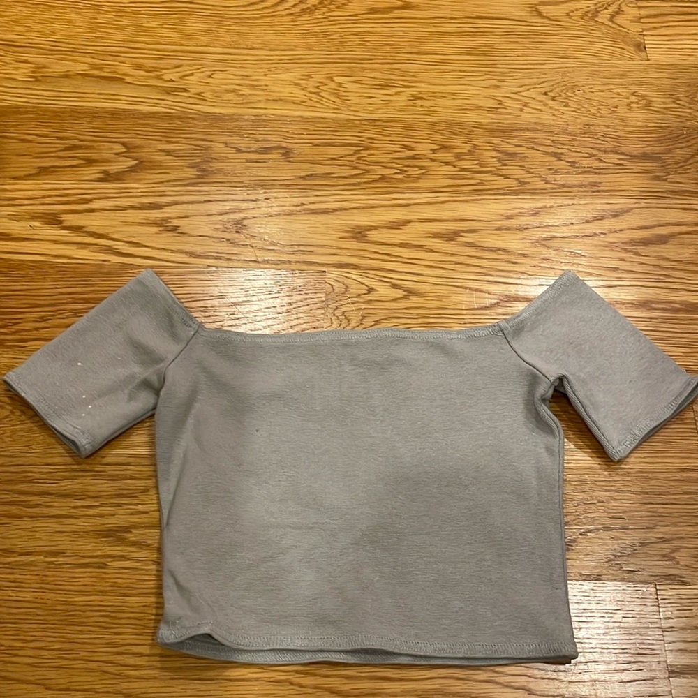 Wilfred Free Off Shoulder Top